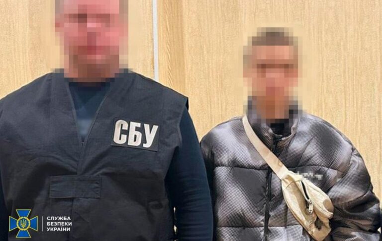 Фото для новини:У Полтаві підлітки намагалися підірвати авто з воїнами ЗСУ