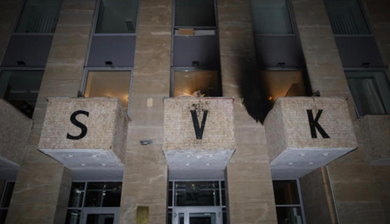 Фото для новини:У Празі затримали іноземця за напад на Російський дім