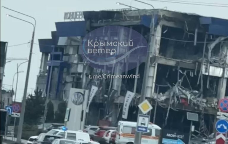 Фото для новини:У Севастополі атаковано підприємство, яке обслуговує ППО - соцмережі