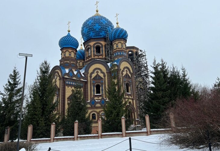 Фото для новини:У Сумах російський дрон пошкодив храм УПЦ МП