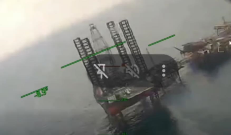 Фото для новини:У ВМС розкрили деталі знищення вертольота Ка-27