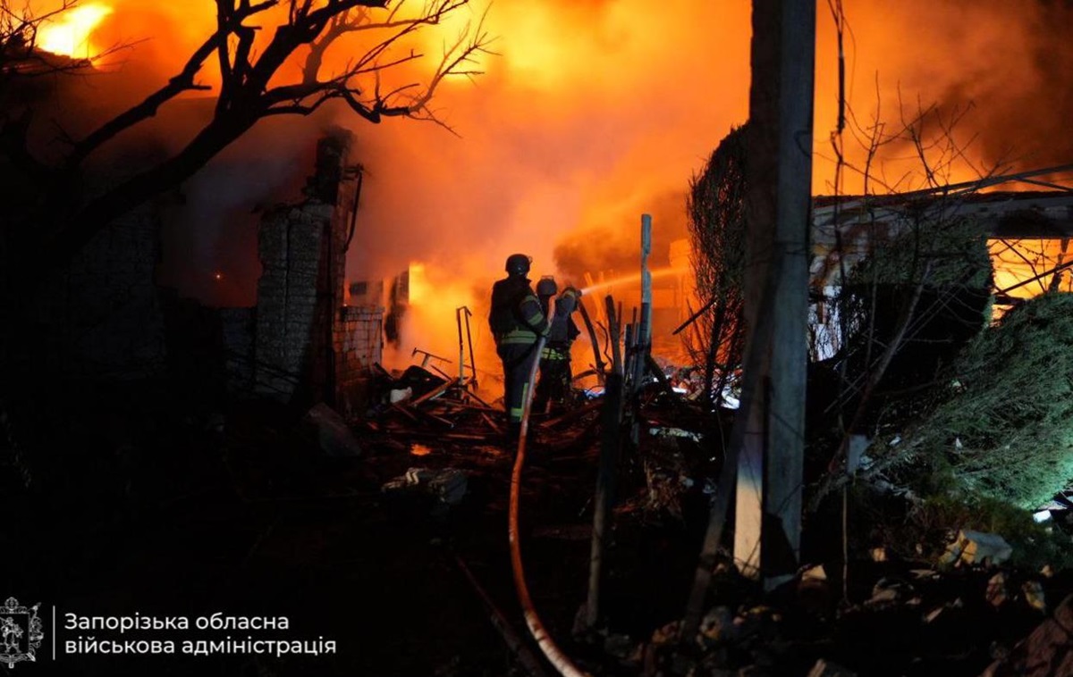 Фото для новини:Удар по Запоріжжю: без світла понад 7500 абонентів