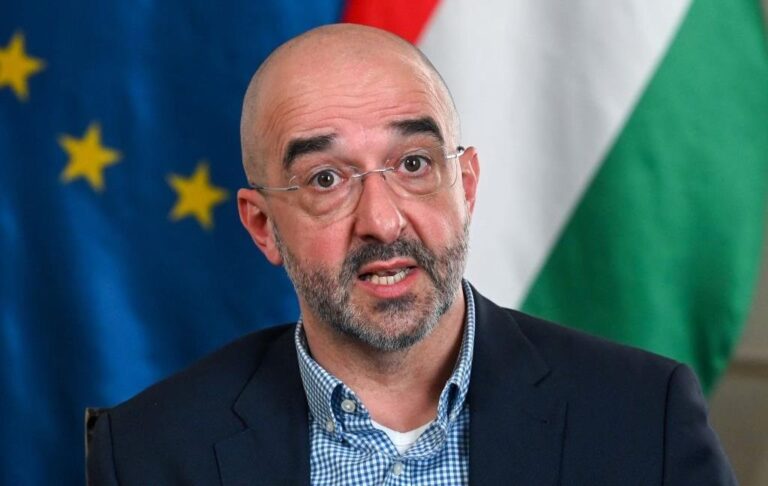 Фото для новини:Угорщина депортує сімох українських інкасаторів