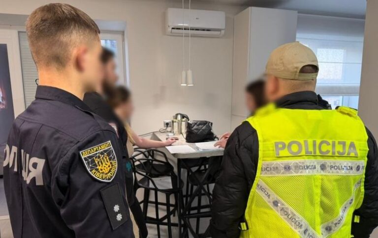 Фото для новини:Україна та Латвія ліквідували мережу шахрайських call-центрів