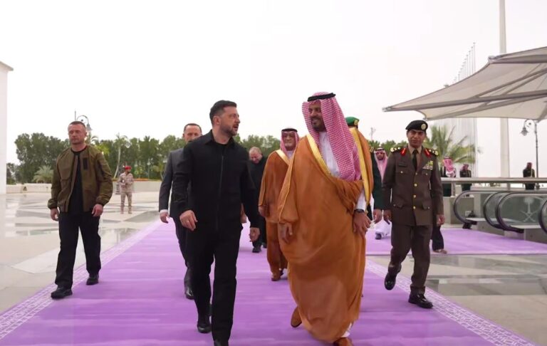 Фото для новини:Україна та Саудівська Аравія підпишуть угоду про безпеку - ЗМІ