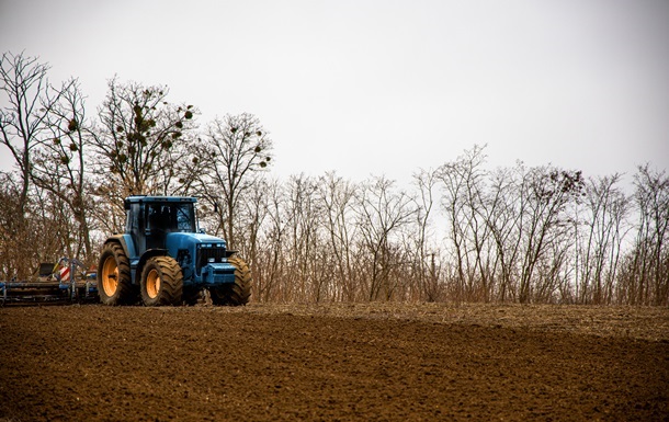 Фото для новини:Україна відстає від торішніх темпів сівби на 28%