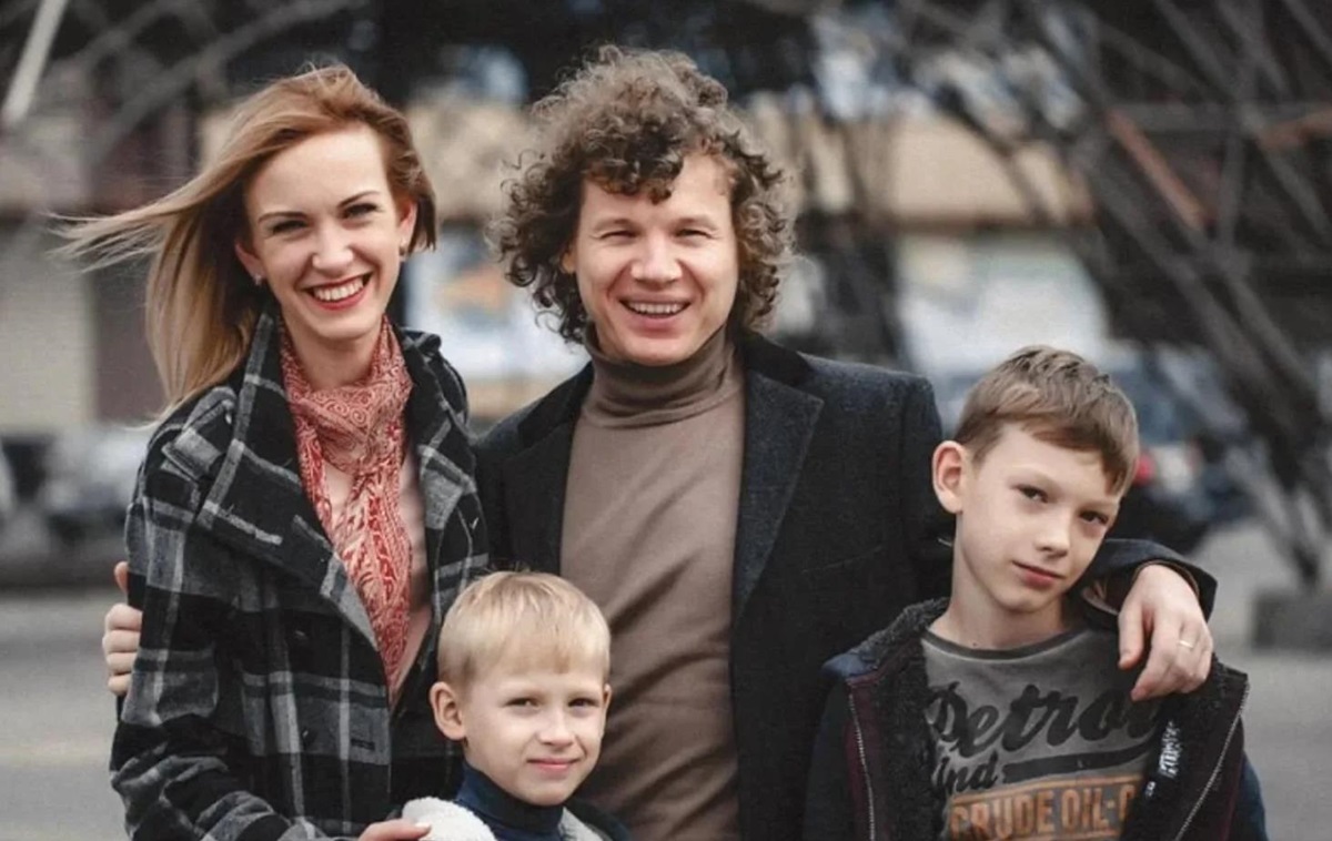 Фото для новини:Український співак розлучився з дружиною після 18 років шлюбу