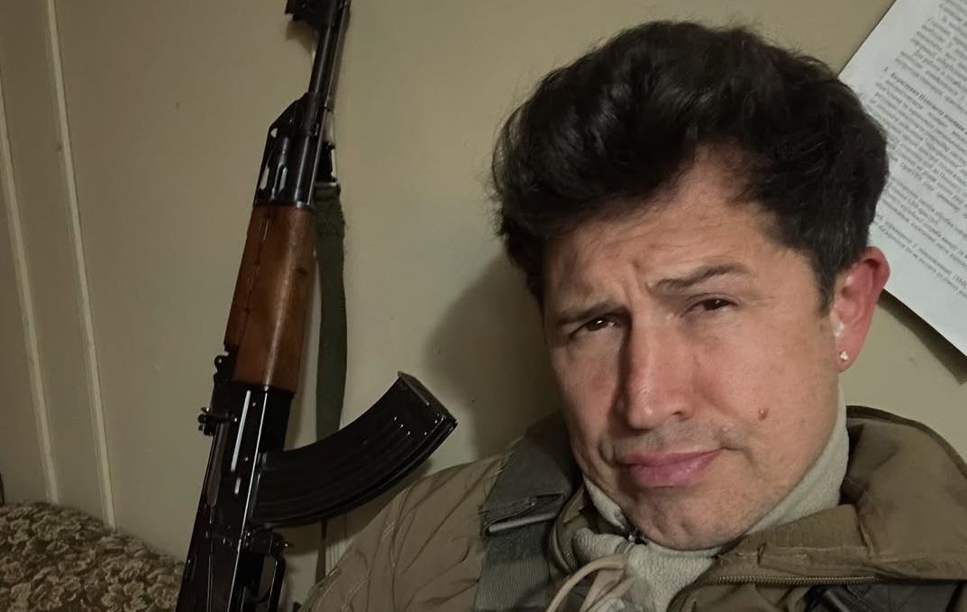 Фото для новини:Український ведучий потрапив у ДТП