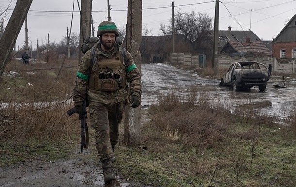 Фото для новини:Українці визначалися щодо виведення ЗСУ з Донбасу