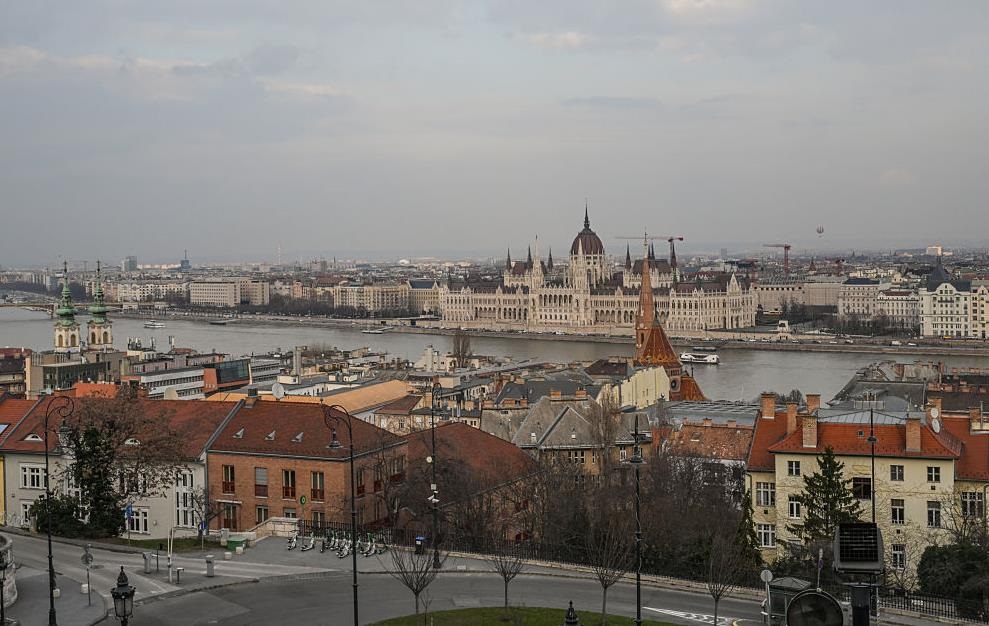 Фото для новини:Українців закликали утриматися від поїздок до Угорщини