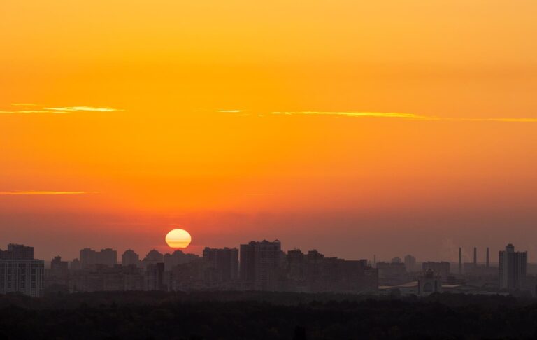 Фото для новини:Укренерго визначилось з відключеннями в середу