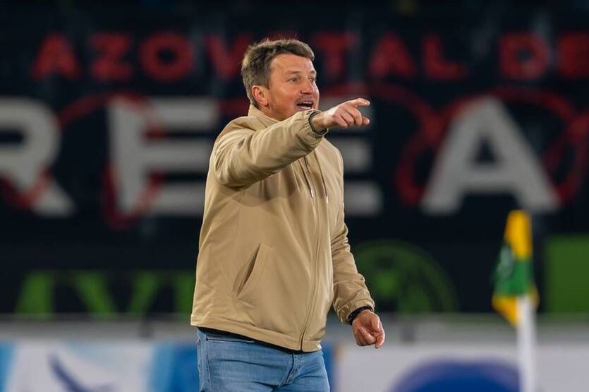 Фото для новини:УПЛ визначила найкращого тренера та футболіста 20-го туру