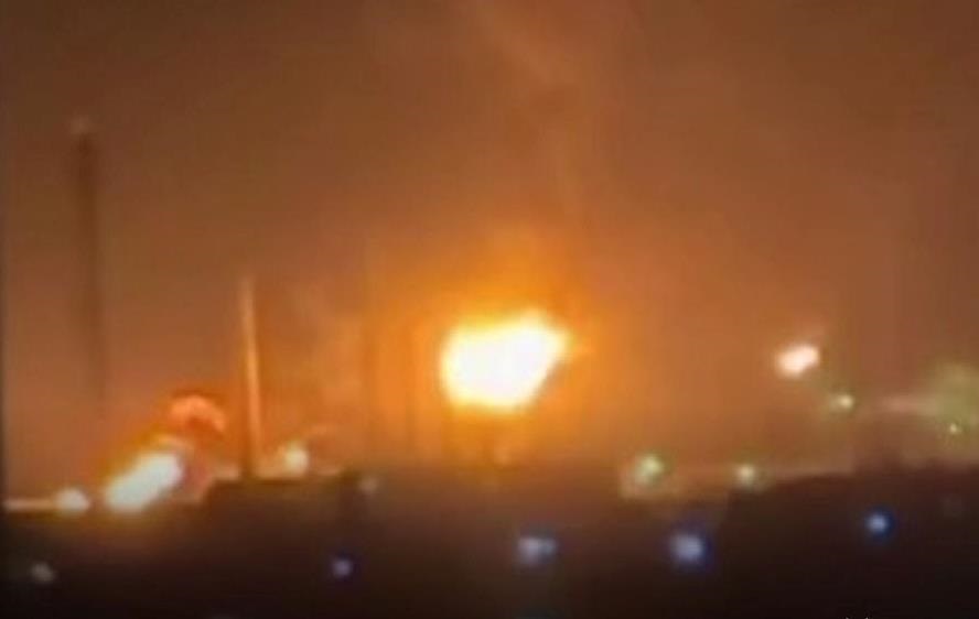 Фото для новини:Уражено НПЗ Афіпський і ОТРК Іскандер - Генштаб