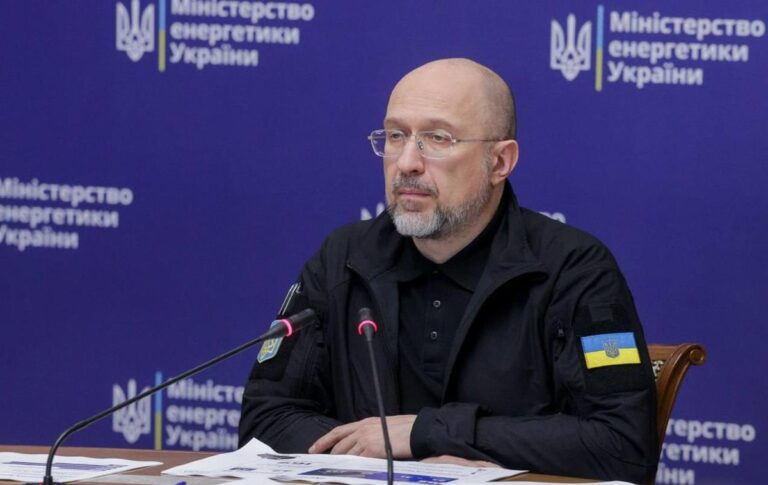 Фото для новини:Уряд анонсував зміни щодо графіків погодинних відключень