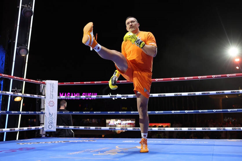 Фото для новини:Усик розпочав підготовку до бою з Верховеном