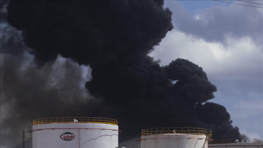 Фото для новини:В аеропорту Кувейту дрони влучили в резервуар із пальним