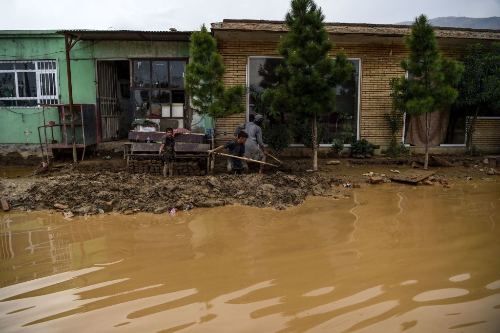 Фото для новини:В Афганістані масштабні повені забрали життя понад 20 людей
