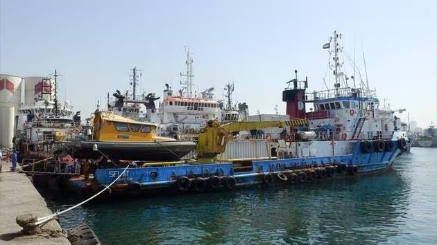 Фото для новини:В Ормузькій протоці уражено судно під прапором ОАЕ, є загиблі