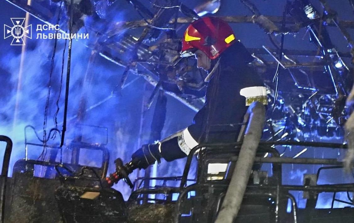 Фото для новини:Вибух і пожежа у Львові: містян попередили про перебої з газом