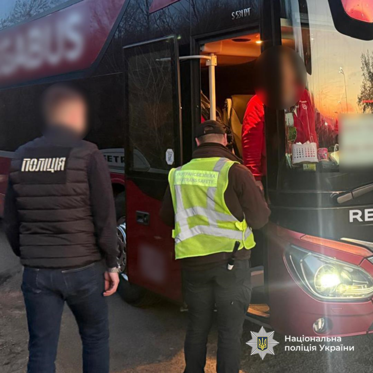 Фото для новини:Викрито схему міжнародних рейсів до ЄС без сплати податків