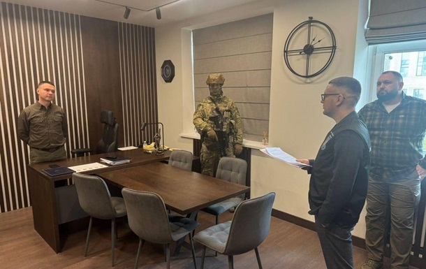 Фото для новини:Високопосадовці облуправлінь СБУ отримали підозри