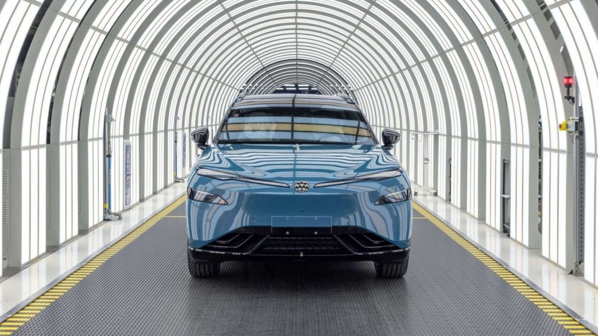 Фото для новини:Volkswagen і XPeng запустили виробництво електрокросовера ID. Unyx 08