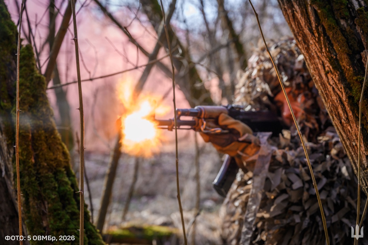 Фото для новини:Ворог хоче захопити Гришине біля Покровська