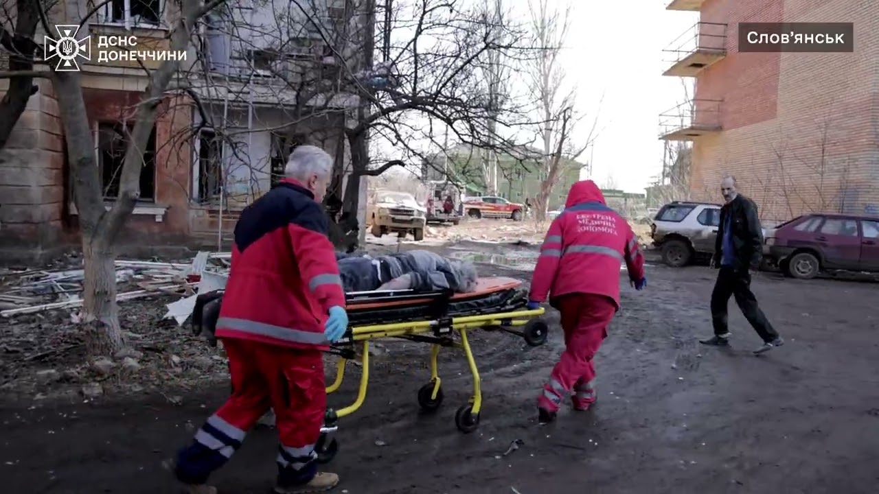 Фото для новини:Донеччина: авіаудар по Слов’янську — 4 загиблих, 20 поранених