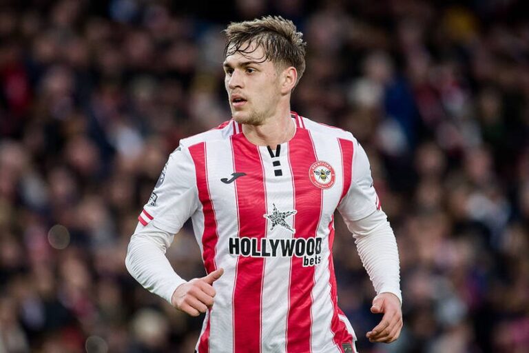 Фото для новини:Ярмолюк досяг ювілейної позначки у Брентфорді