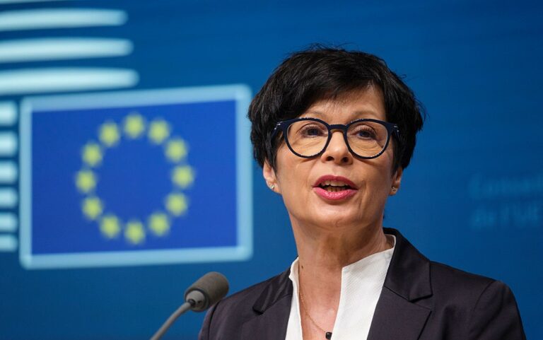 Фото для новини:ЄС запропонував Туреччині приєднатися до його платіжної системи