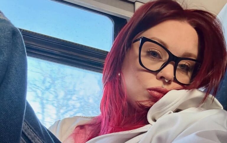 Фото для новини:Юлія Юріна розповіла, як родичі в РФ реагують на удари по Україні