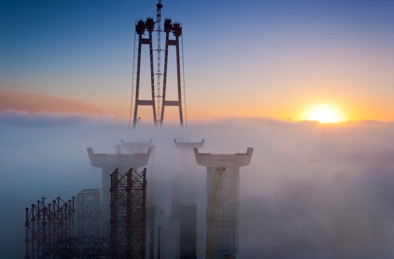 Фото для новини:З генпідрядника запорізьких мостів стягнули понад понад 109 млн