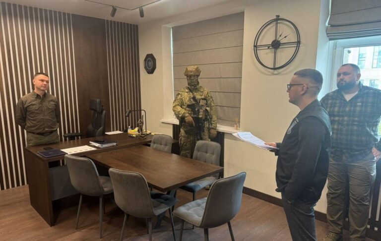 Фото для новини:Затримано двох високопосадовців облуправлінь СБУ