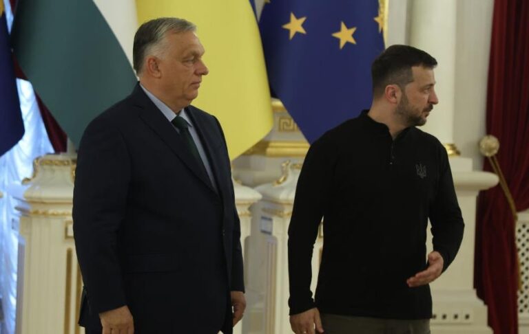 Фото для новини:Зеленський вірить у програш Орбана на виборах