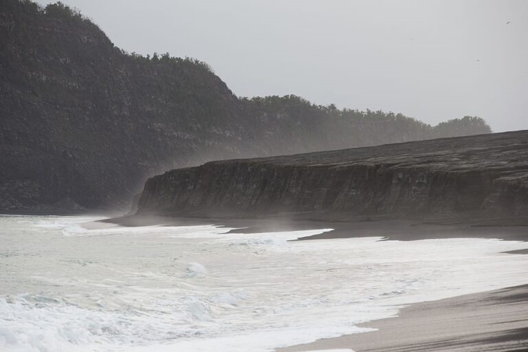 Фото для новини:Землетрус магнітудою 7,6 стався біля берегів Тонги