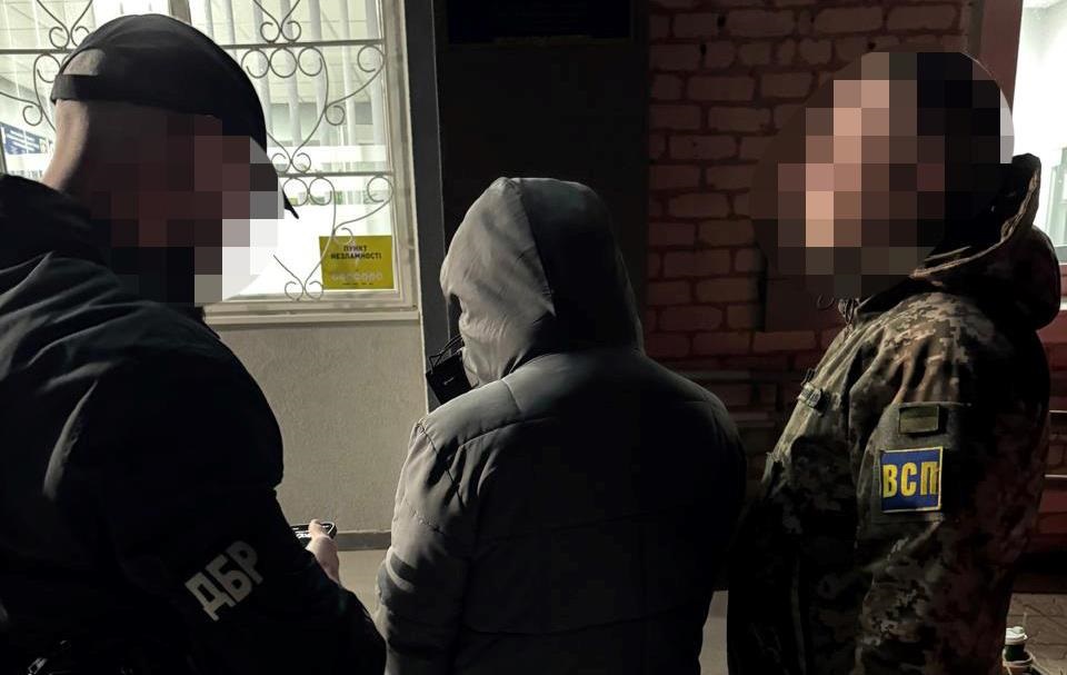 Фото для новини:Зламав руку 60-річному рибалці під час мобілізації: затримано службовця ТЦК