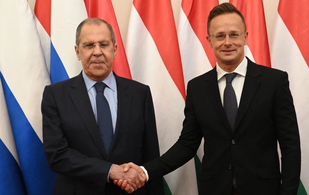 Фото для новини:ЗМІ "злили" перехват розмови Сійярто та Лаврова