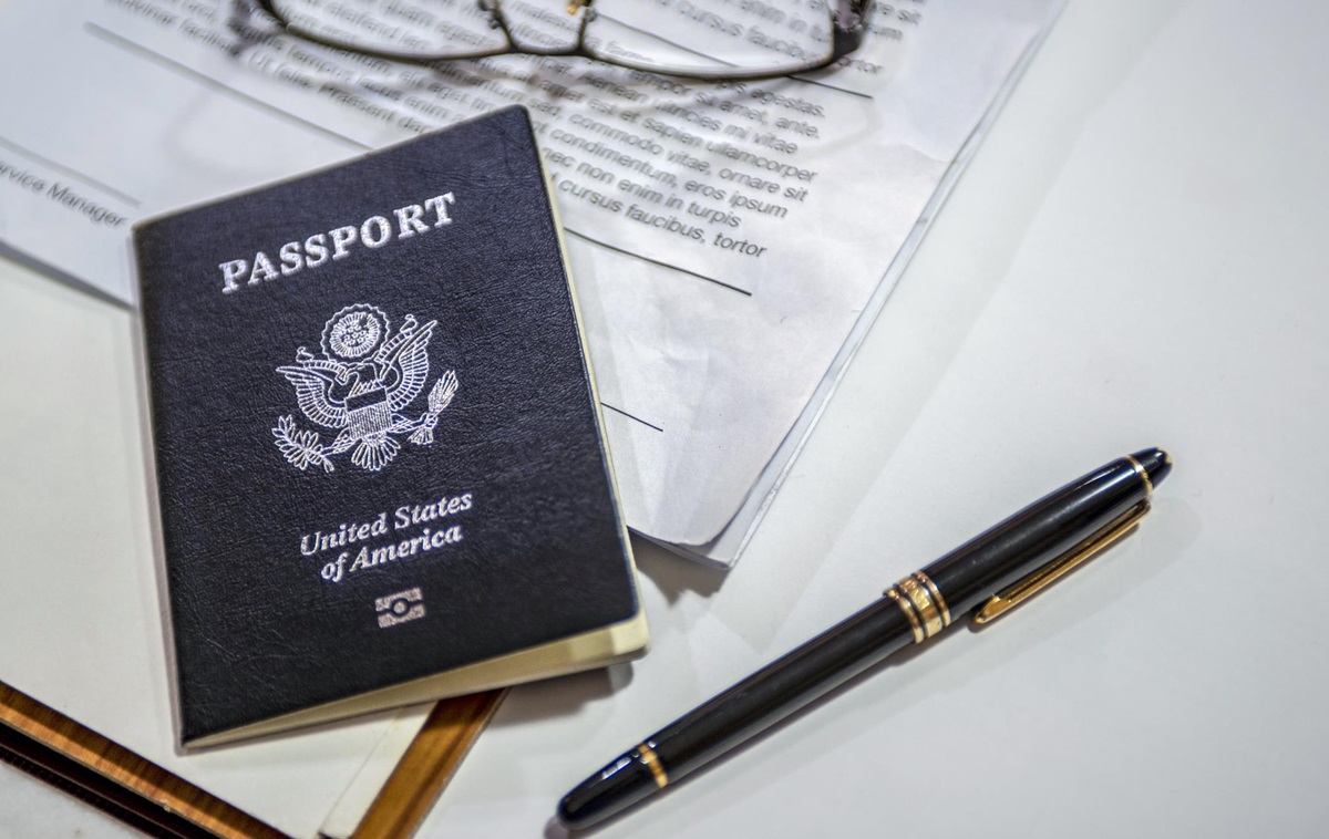 Фото для новини:Американці по всьому світу масового відмовляються від громадянства - ЗМІ