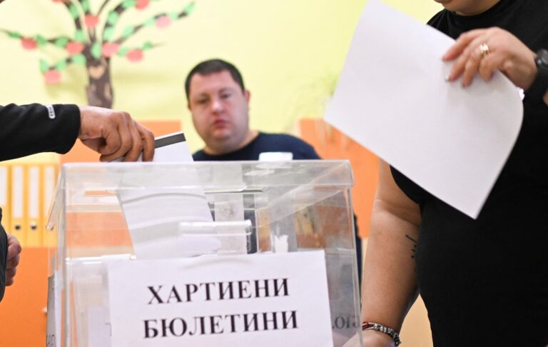 Фото для новини:Болгарія попросила допомоги ЄС із втручання Росії у вибори - ЗМІ