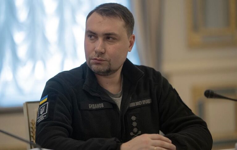 Фото для новини:Буданов відповів на заклики не бити по НПЗ Росії