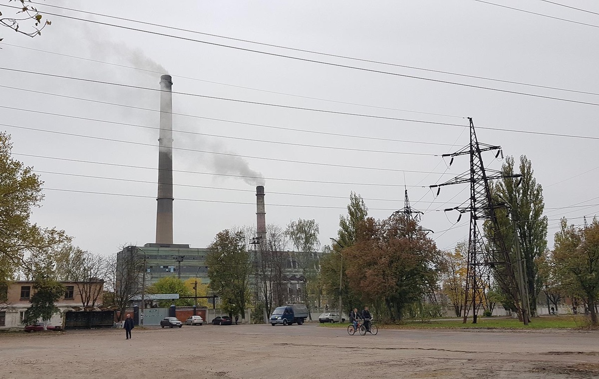 Фото для новини:Чернігівська ТЕЦ зупинилась через атаки "шахедів"
