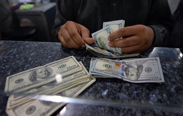 Фото для новини:Долар відновив зростання в обмінниках
