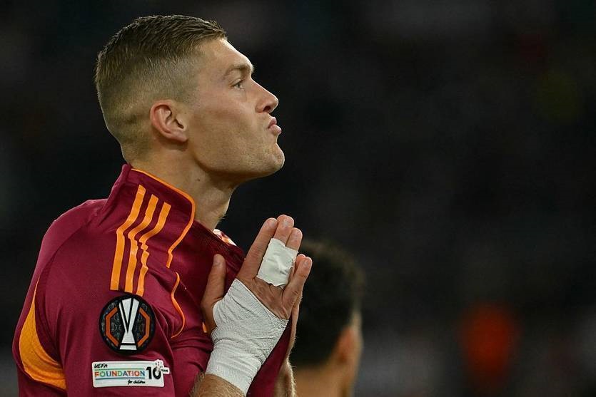 Фото для новини:Довбик мусить шукати новий клуб: у старому йому відмовили