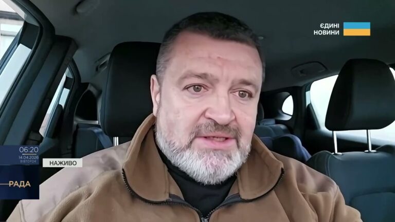 Фото для новини:Флот рф відходить до Новоросійська: як Україна витісняє ворога з моря | Сергій Братчук