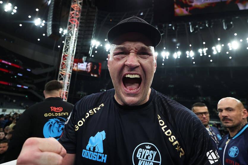 Фото для новини:Ф&rsquo;юрі назвав Джошуа боягузом після відмови від бою