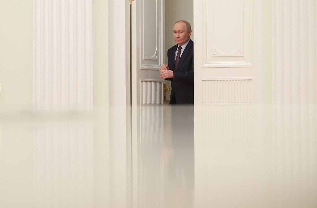 Фото для новини:Інтернет і війна. У Путіна падає рейтинг