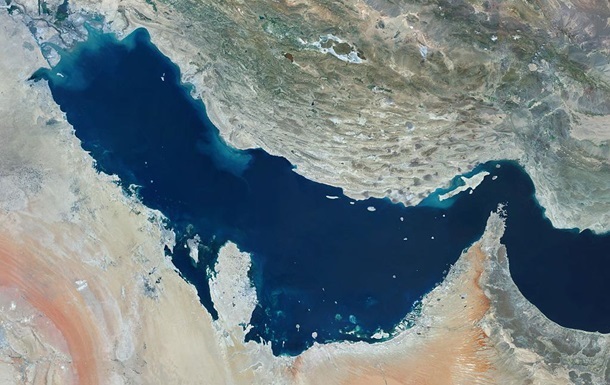 Фото для новини:Іран підтвердив отримання грошей за прохід суден через Ормуз