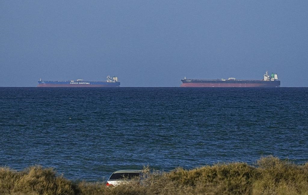 Фото для новини:Іран розблокує частину Ормузької протоки за однієї умови - ЗМІ