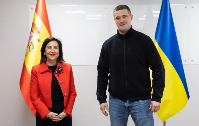 Фото для новини:Іспанія готує для України велику партію зброї