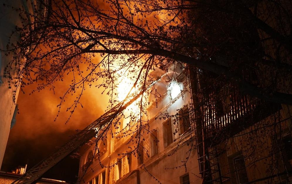 Фото для новини:Харків у вогні: з'явилися кадри наслідків атаки